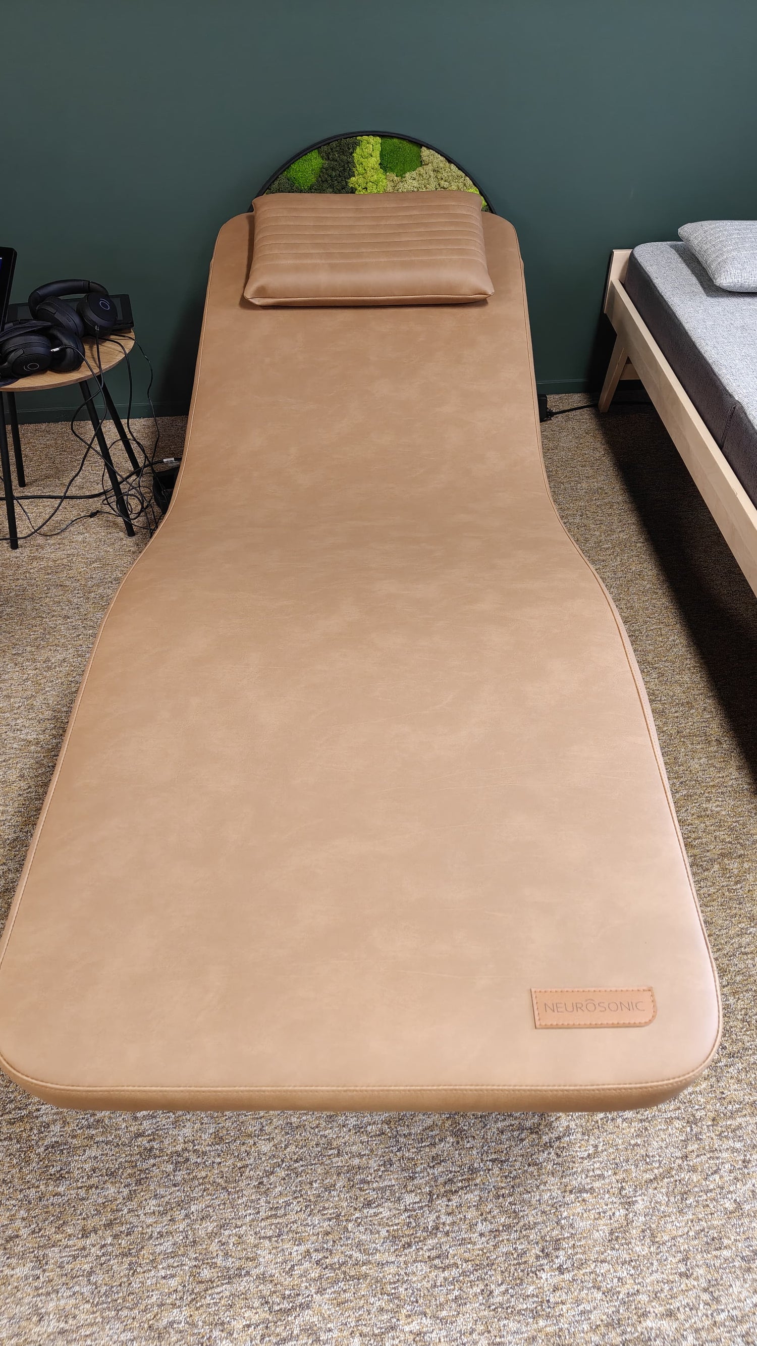 Neurosonic divan demo product
