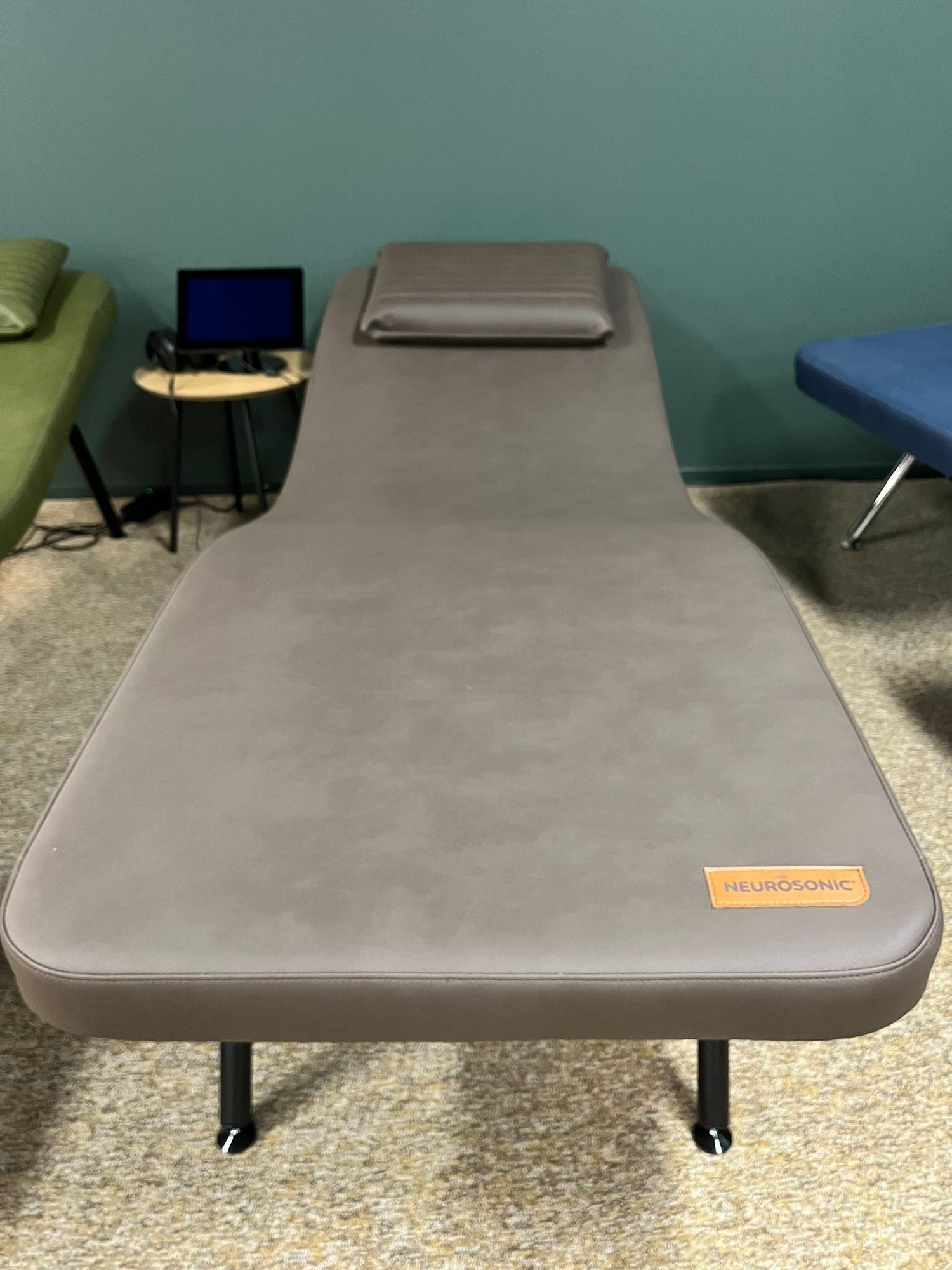 Neurosonic-divaani gen2 esittelytuote