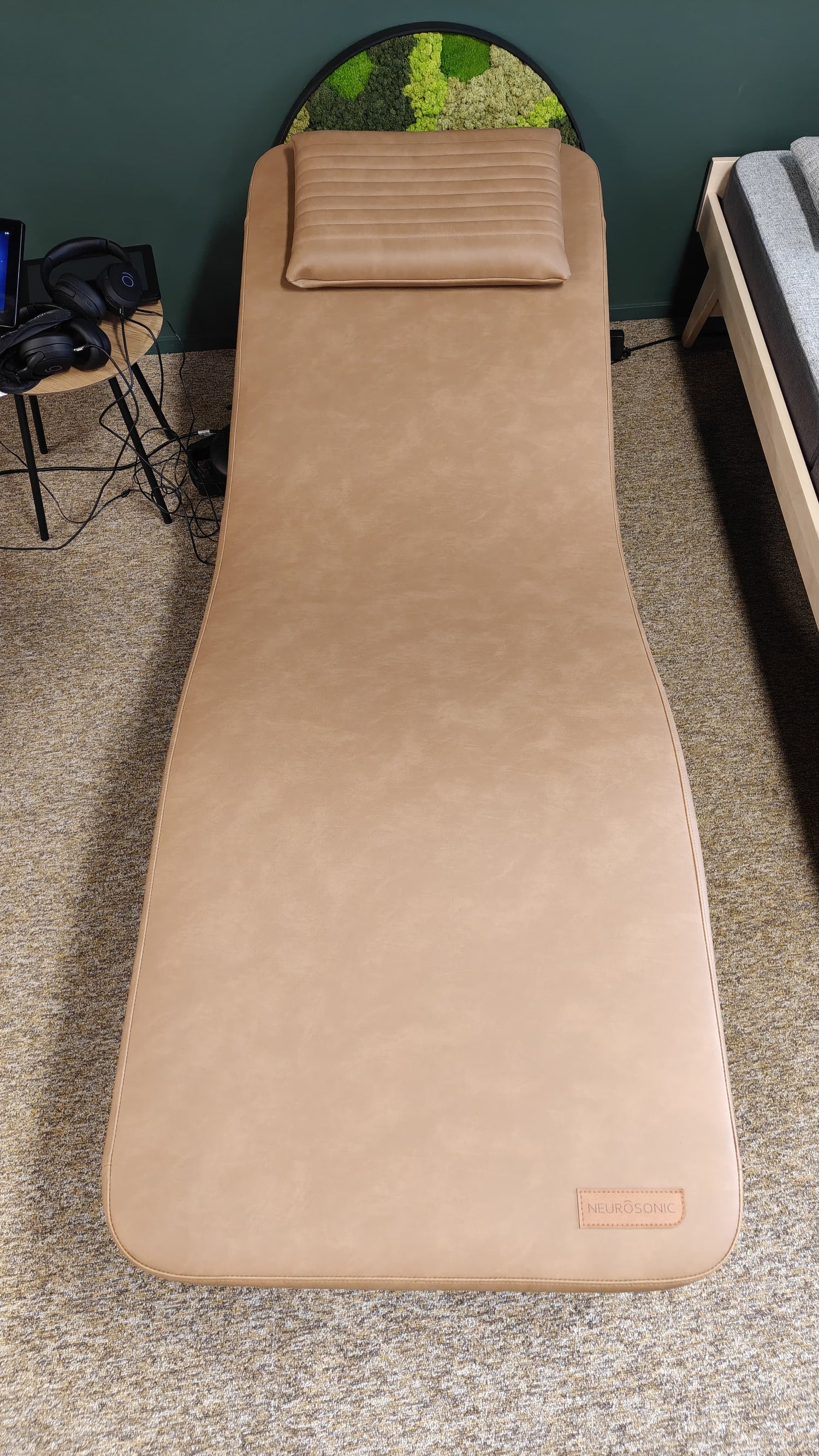 Neurosonic divan demo product 