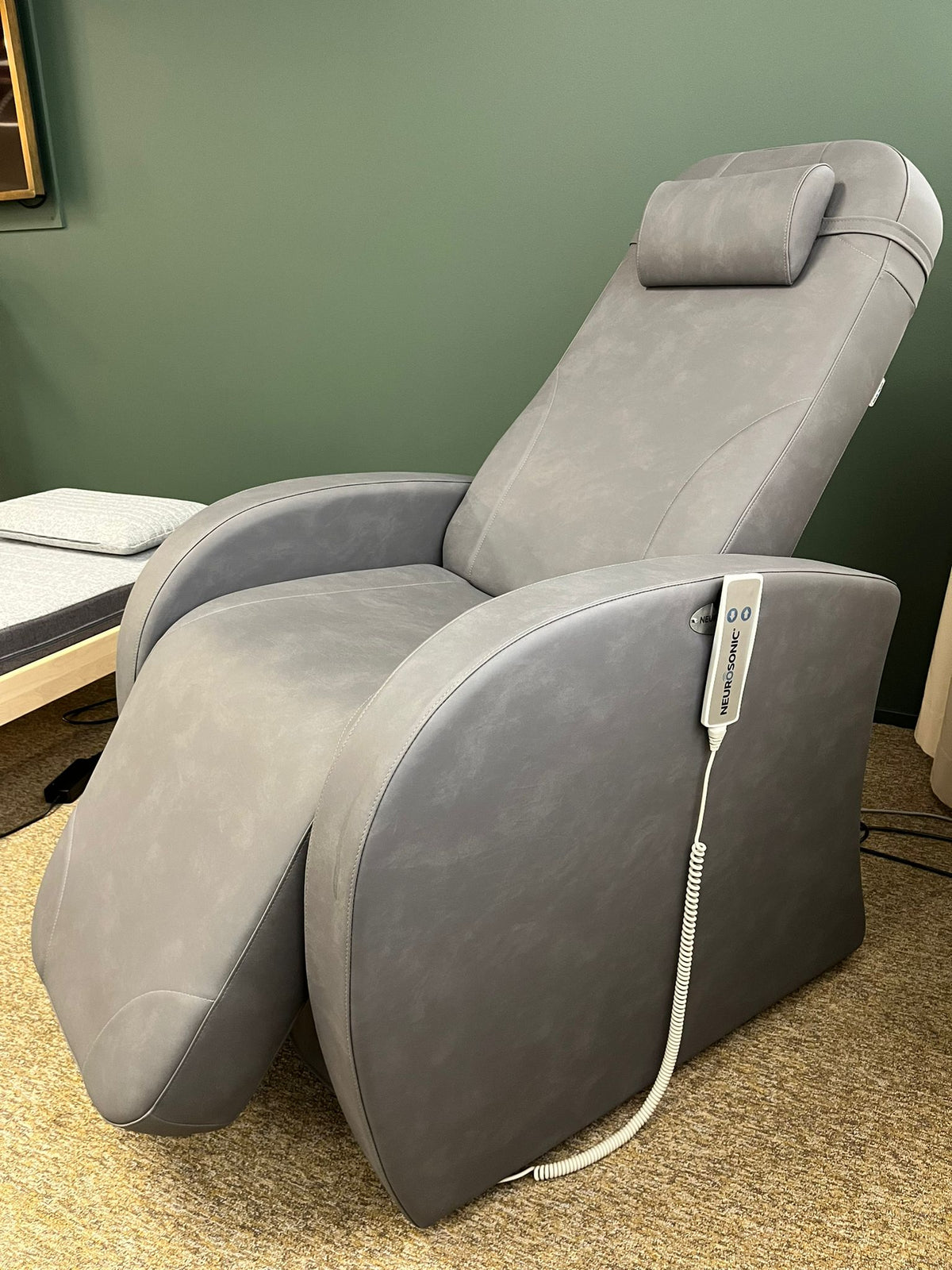 Neurosonic divan demo product 